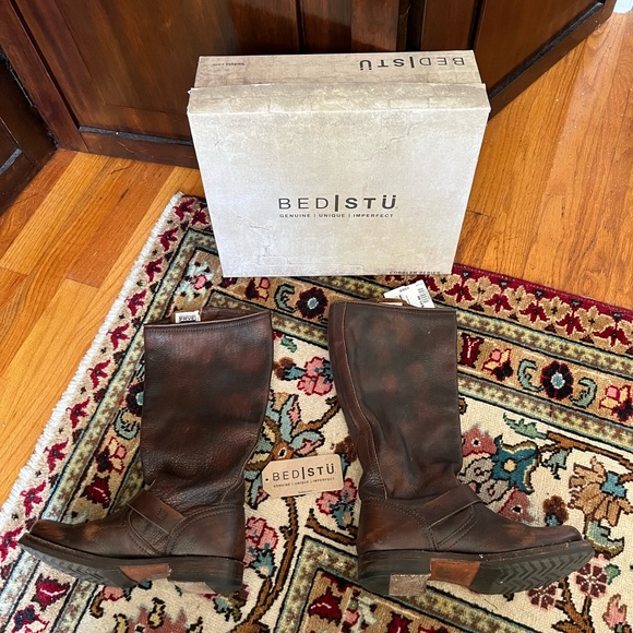 Frye. 7 Women's Veronica Tall Slouch Boot - Picture 7 of 16